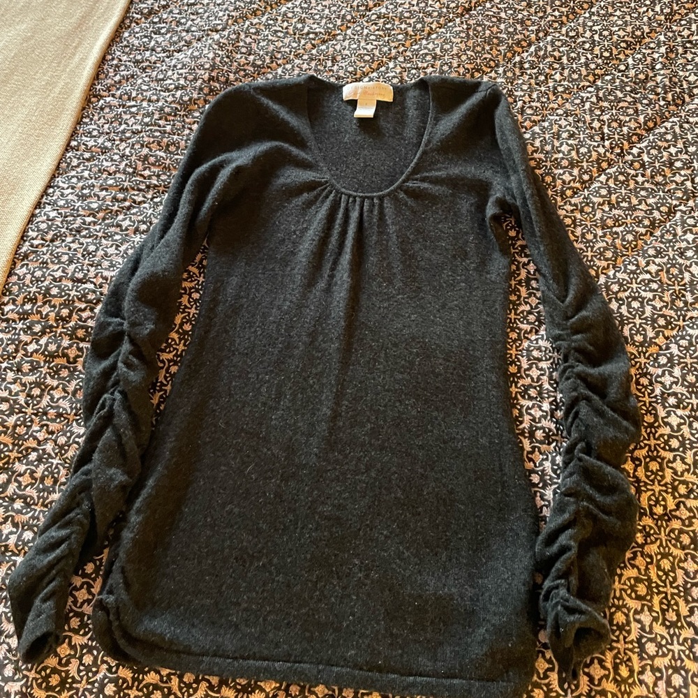 Cashmere sweater Size Small